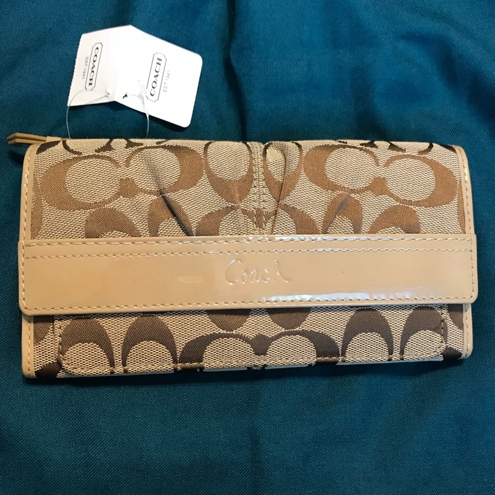 NWT coach envelope wallet.
